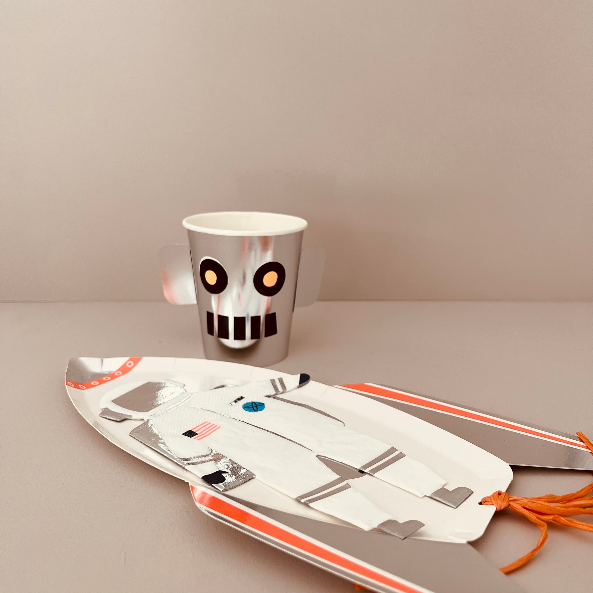 Fusée avec astronaute pour enfants' Mug